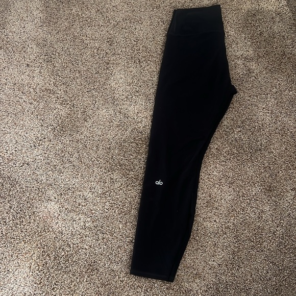 ALO Yogo black leggings, size medium - Picture 2 of 5